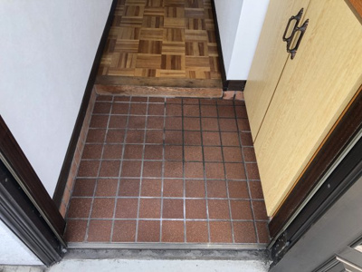 【エントランス】 | 中間ビル