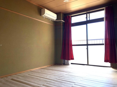 【寝室】 | 中間ビル | 和室6帖