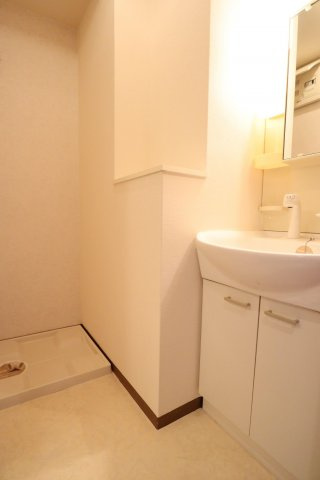 ラトゥール江坂の洗面所|洗面所