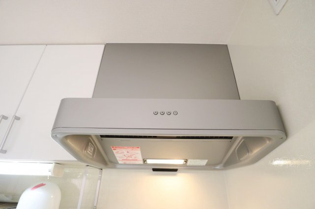 サニーコートのキッチン|システムキッチン（レンジフード）