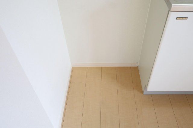 サニーコートのその他|冷蔵庫置場