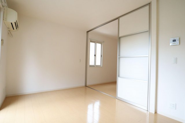 サニーコートの居間・リビング|LDK