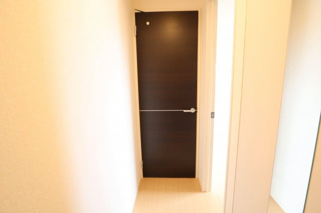 エルスール江坂の玄関