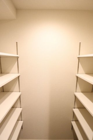 エタニティ江坂の収納|シューズクローク