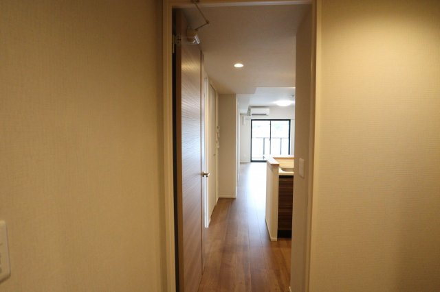 カーサ　マリーナ　モンテカルロの玄関