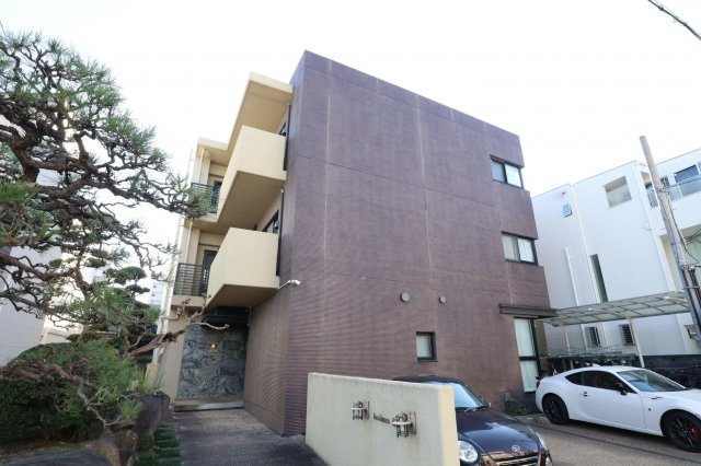 レジデンス高科の外観