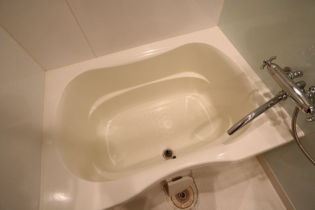 エスティメゾン京橋の浴室