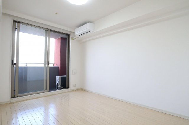 エスティメゾン京橋の居間・リビング