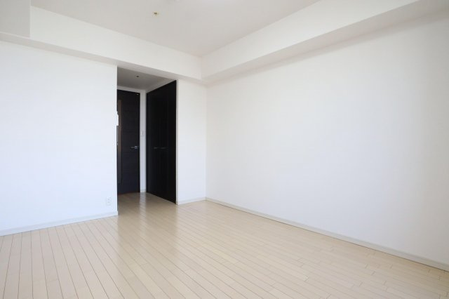 エスティメゾン京橋の居間・リビング