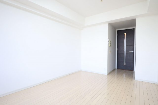 エスティメゾン京橋の居間・リビング