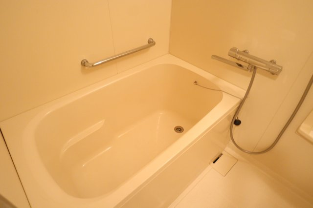 プレステージ上山手の浴室