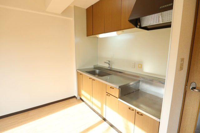 プレステージ上山手のキッチン