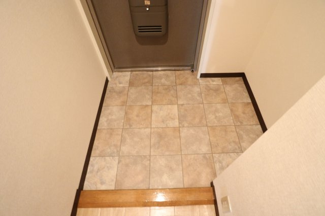 プレステージ上山手の玄関