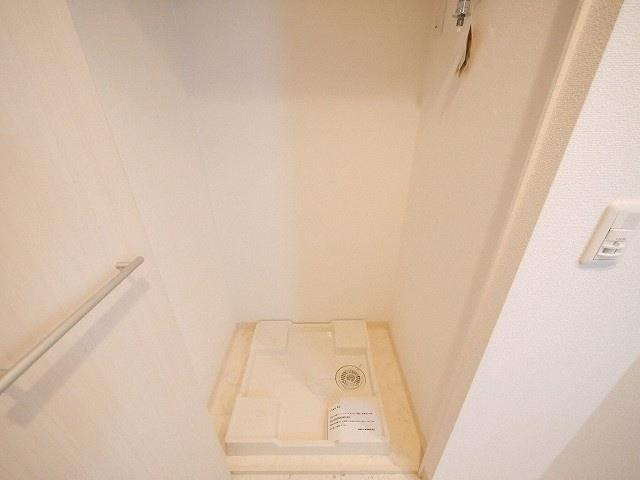 プラウドフラット新大阪の設備|洗濯機置場