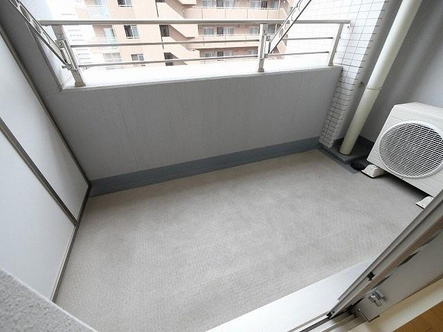 プラウドフラット新大阪のバルコニー