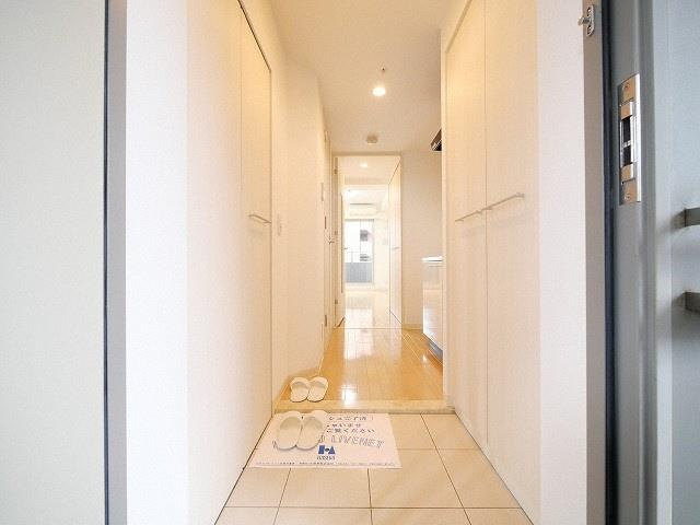 プラウドフラット新大阪の玄関