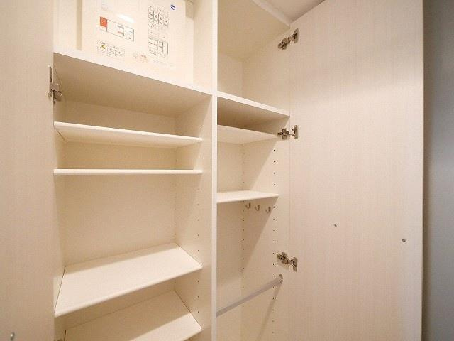 プラウドフラット新大阪の収納|シューズボックス