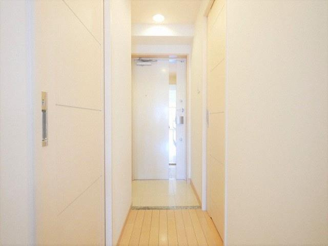 パークフラッツ新大阪の玄関