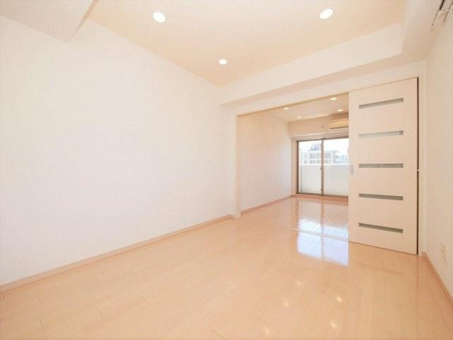 パークフラッツ新大阪の居間・リビング