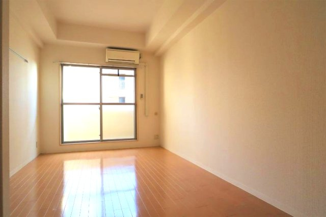 カルム千昇IIの居間・リビング