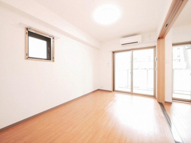 第26関根マンションの居間・リビング