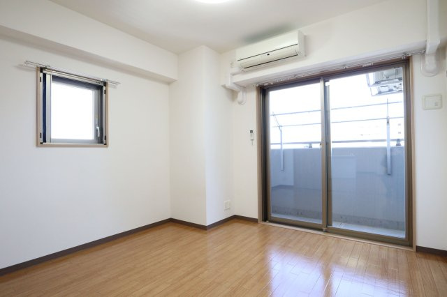 第1関根マンションの洋室