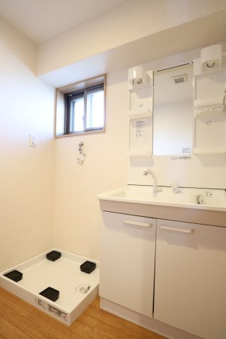 第1関根マンションの洗面所