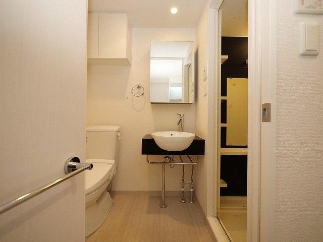 SEST新大阪の洗面所