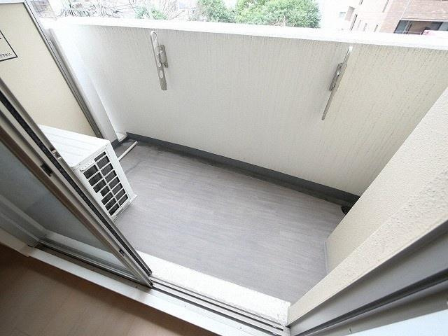 SEST新大阪のバルコニー