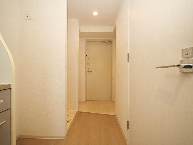 SEST新大阪の玄関