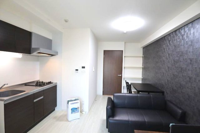 Fortuney江坂IIの居間・リビング