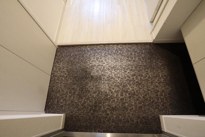 Fortuney江坂IIの玄関