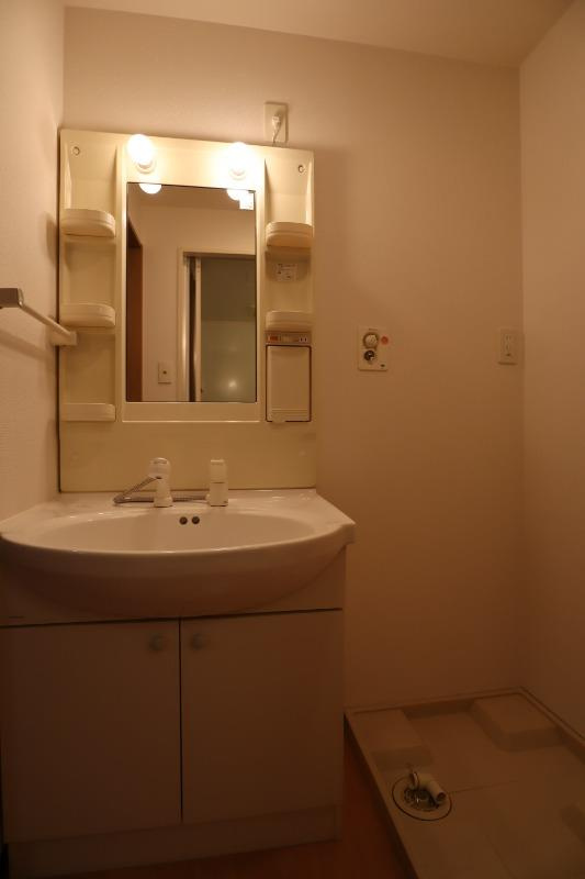 パストラーレ江坂の洗面所