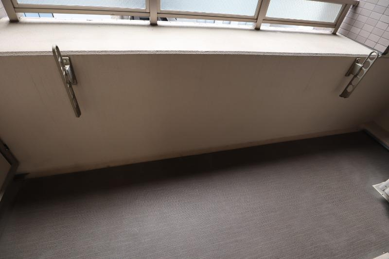 パストラーレ江坂のバルコニー