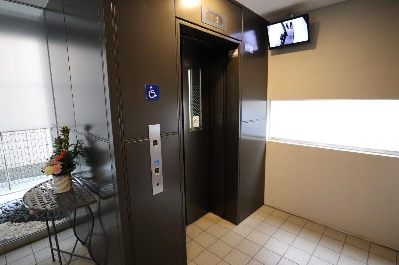 パストラーレ江坂のロビー