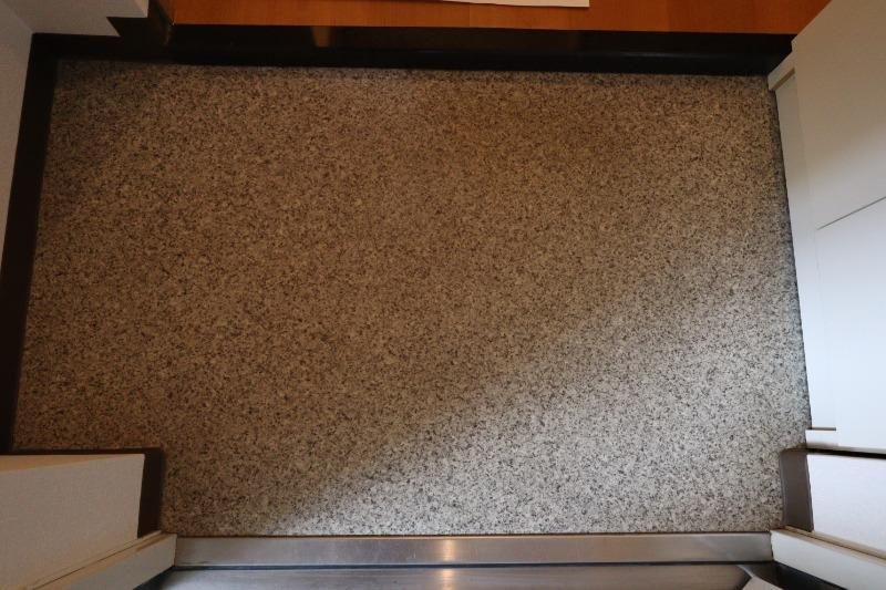 パストラーレ江坂の玄関