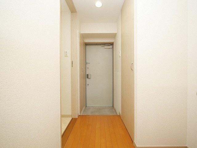 ドライバウム江坂の玄関