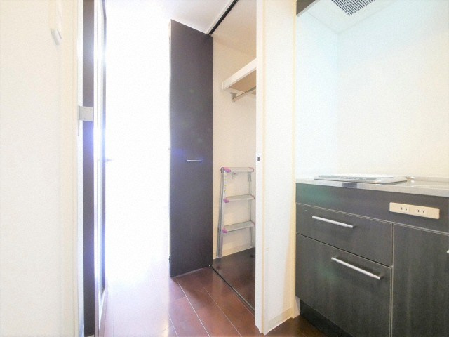 セレニテ新大阪弐番館の収納