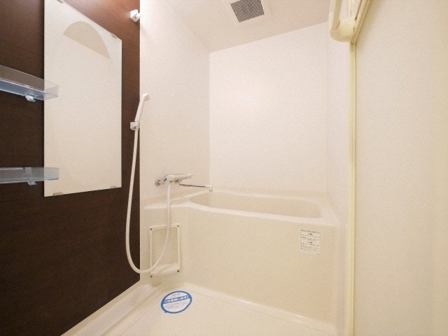 セレニテ新大阪弐番館の浴室