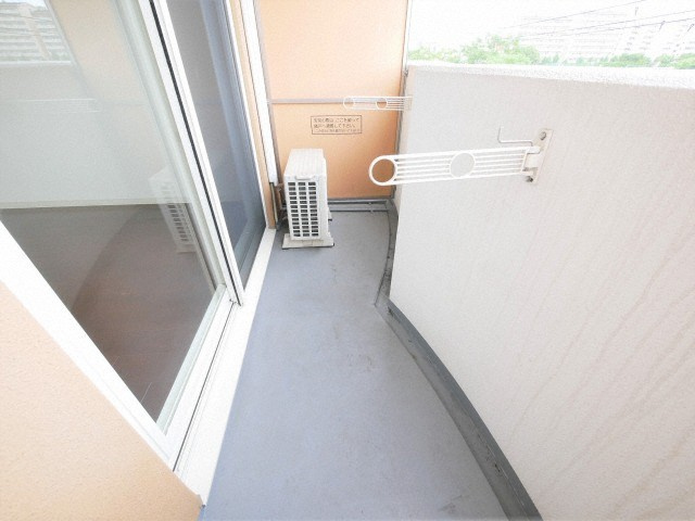 セレニテ新大阪弐番館のバルコニー