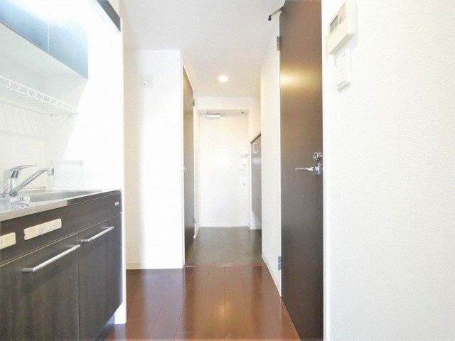 セレニテ新大阪弐番館の玄関