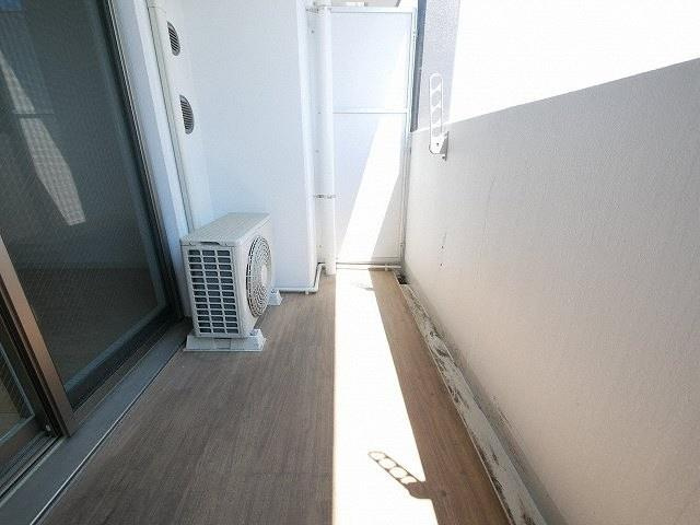 アドバンス新大阪ウエストゲートのバルコニー