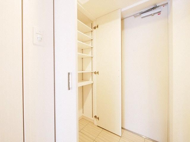 アドバンス新大阪ウエストゲートの収納