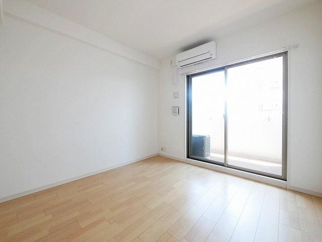 アドバンス新大阪ウエストゲートの居間・リビング