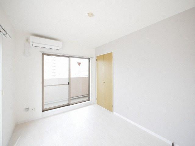 NLC新大阪の洋室