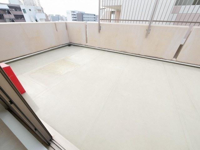 NLC新大阪のバルコニー