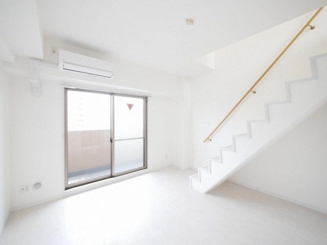 NLC新大阪の居間・リビング