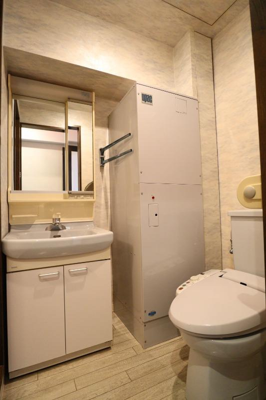 ミールズ新大阪の洗面所