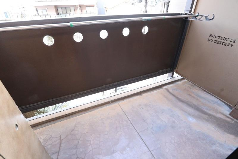 ミールズ新大阪のバルコニー