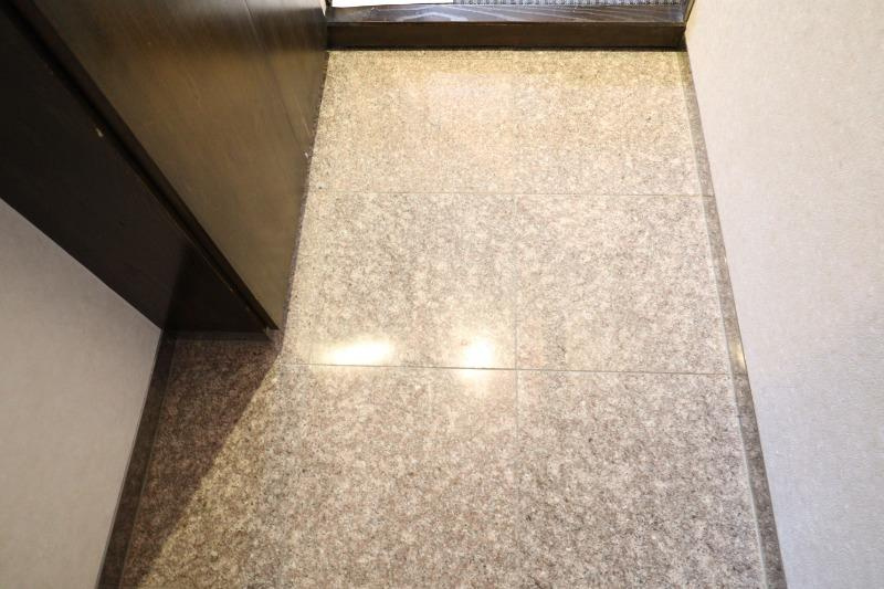 ミールズ新大阪の玄関